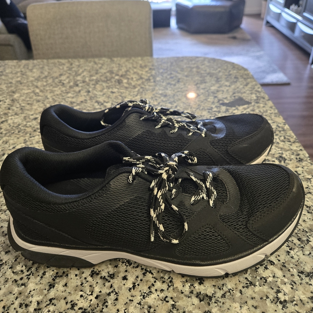 Black Athletic Men's Shoes